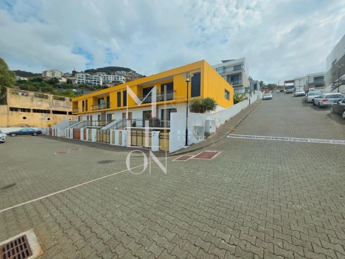 Moradia T3 para Venda em Caniço Foto 6