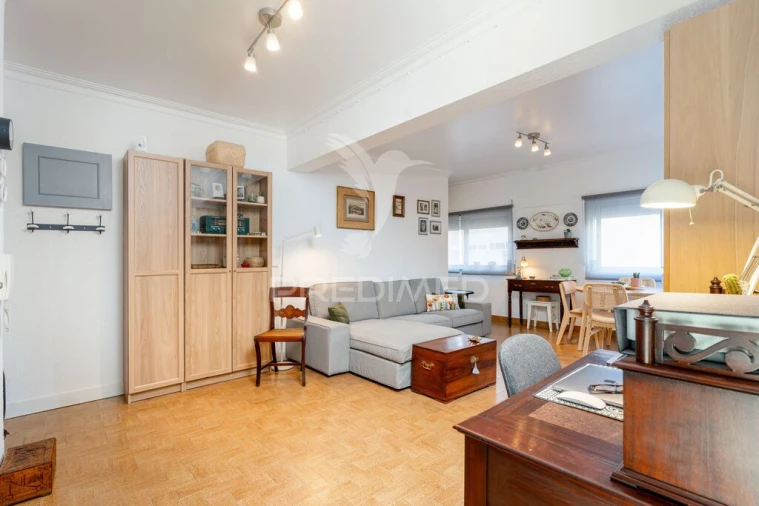 Apartamento T1 para Venda em Costa da Caparica Foto 8