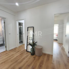 Apartamento T3 para Venda em Benfica