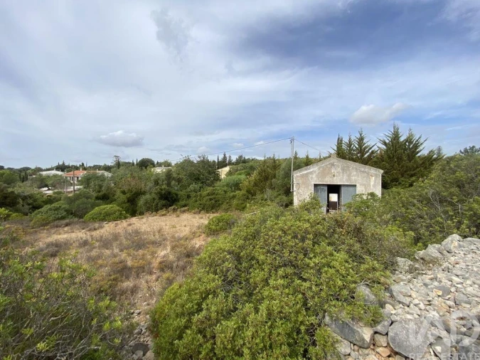 Terreno para Venda em Santa Barbara de Nexe Foto 6