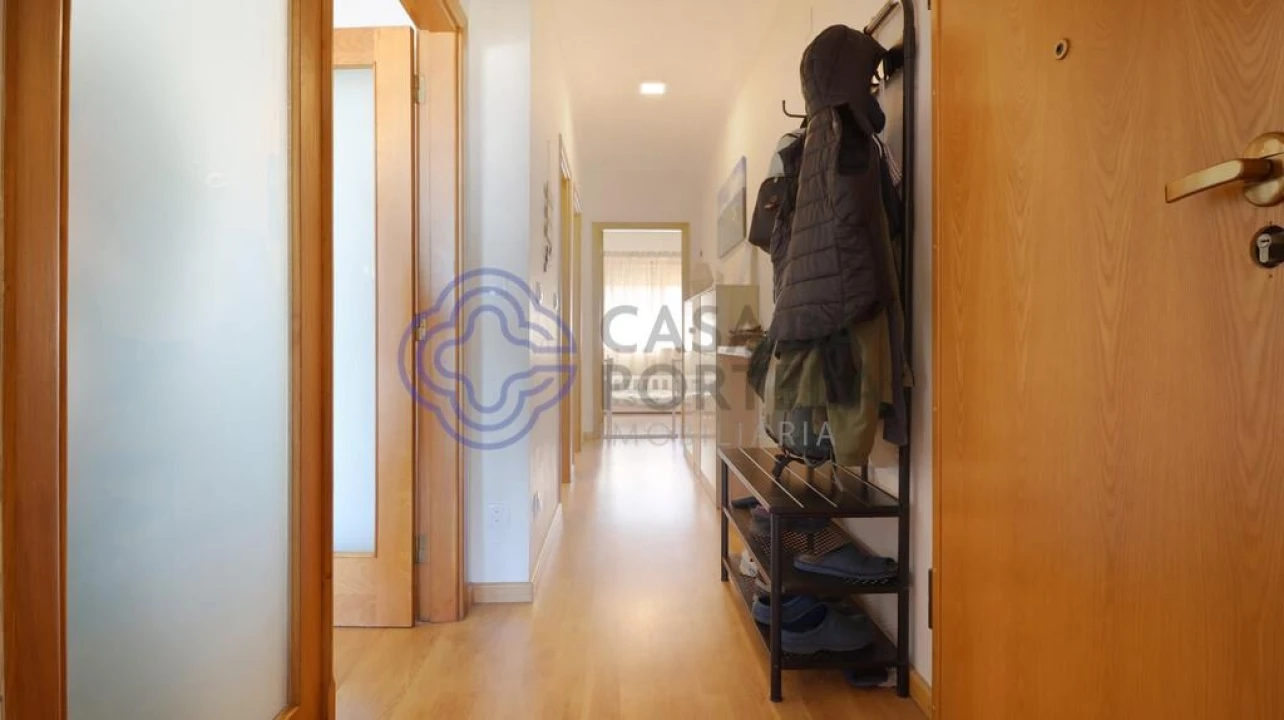 Apartamento T2 para Venda em Serzedo e Perosinho Foto 15