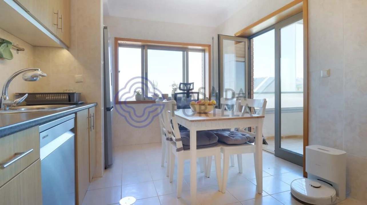 Apartamento T2 para Venda em Serzedo e Perosinho Foto 10
