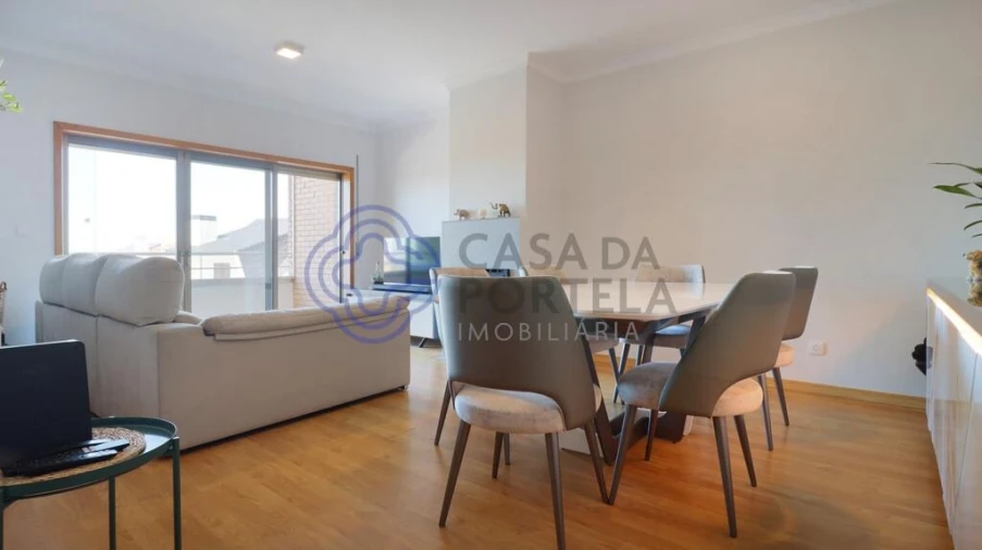 Apartamento T2 para Venda em Serzedo e Perosinho Foto 9