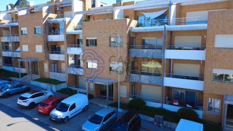 Apartamento T2 para Venda em Serzedo e Perosinho Foto 4