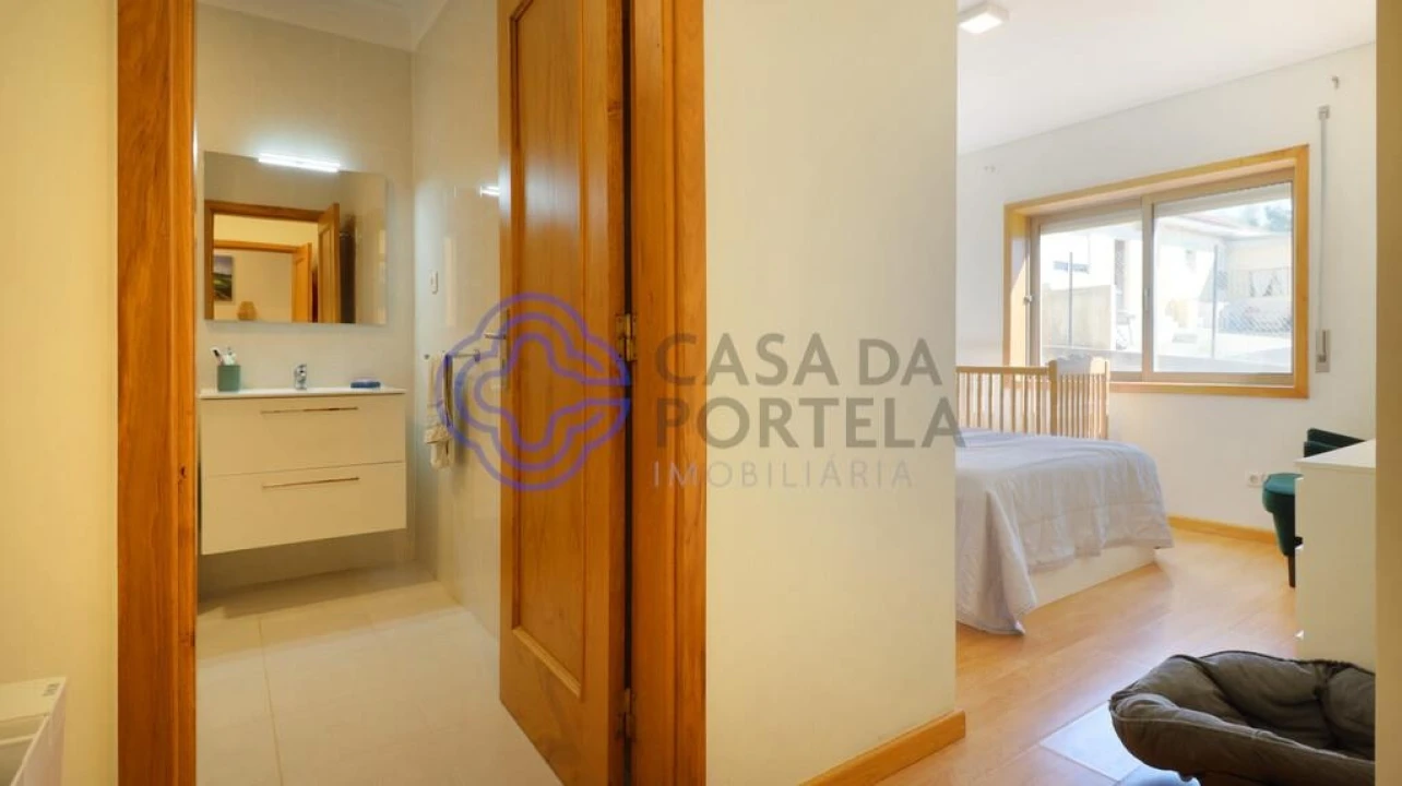 Apartamento T2 para Venda em Serzedo e Perosinho Foto 18
