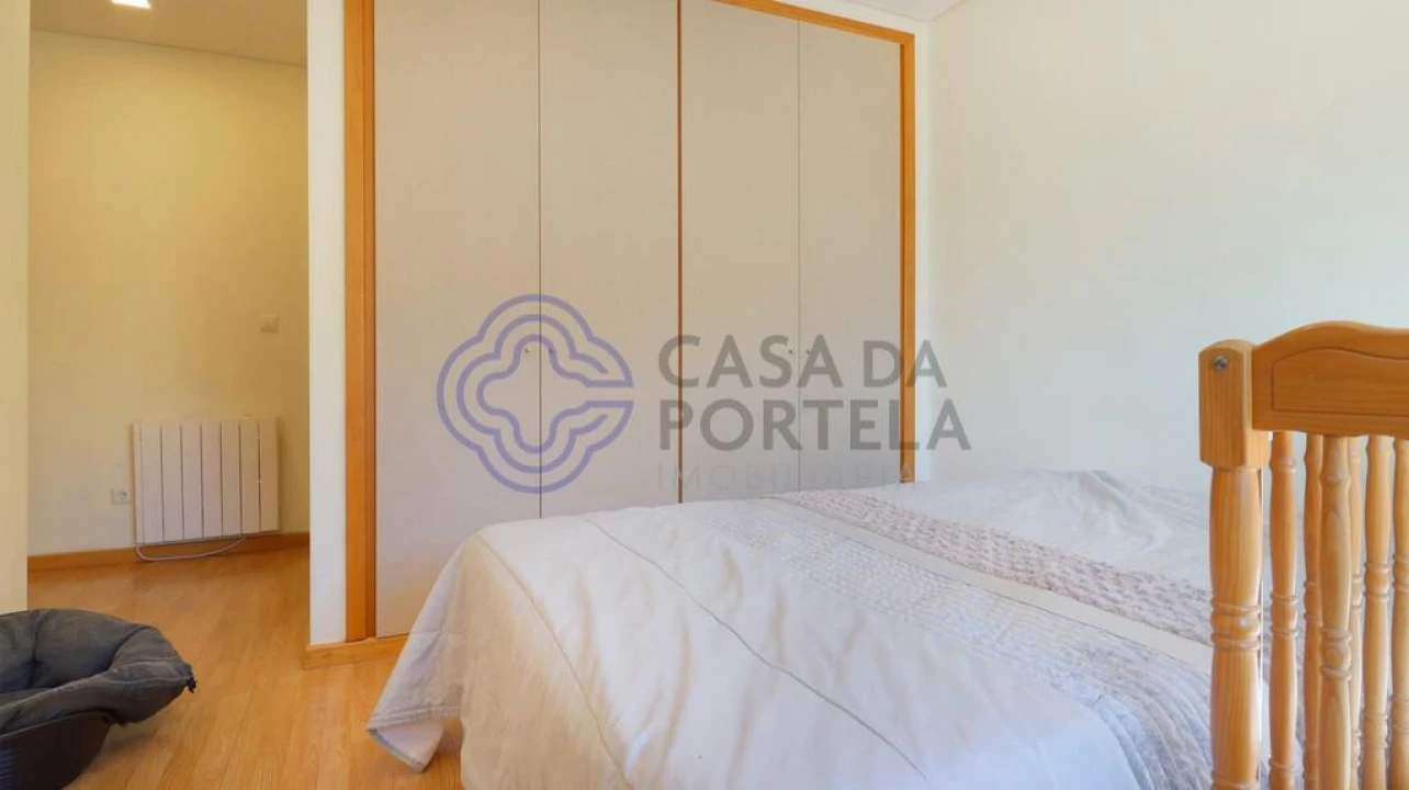 Apartamento T2 para Venda em Serzedo e Perosinho Foto 17