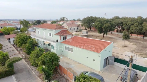 Moradia T6 para Venda em Achete, Azoia de Baixo e Póvoa de Santarém