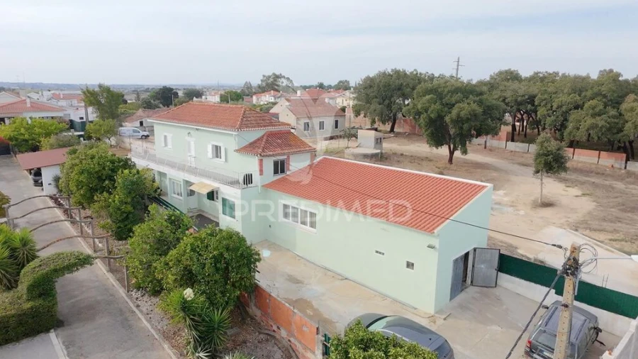 Moradia T6 para Venda em Achete, Azoia de Baixo e Póvoa de Santarém