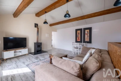 Moradia T1 para Venda em Pombeiro da Beira
