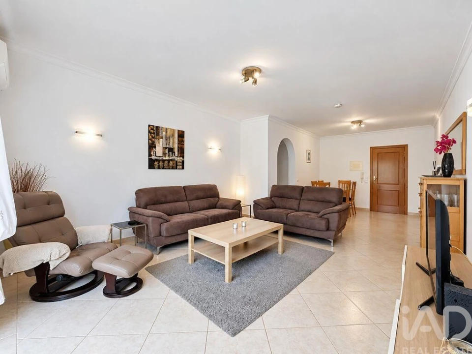 Apartamento T2 para Venda em Quarteira Foto 8