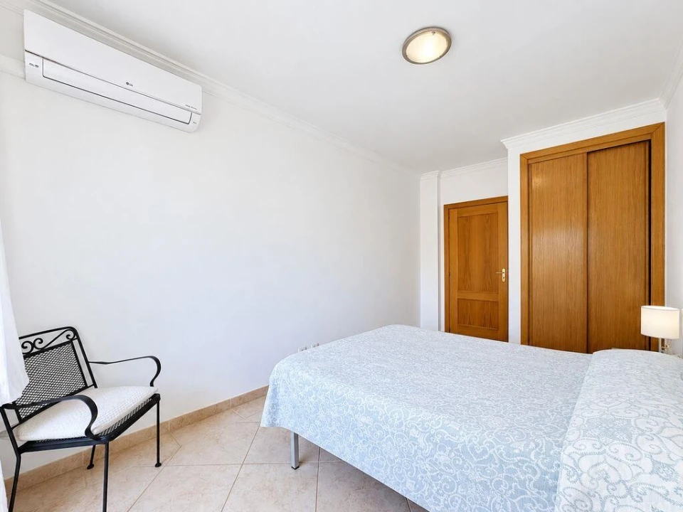 Apartamento T2 para Venda em Quarteira Foto 27