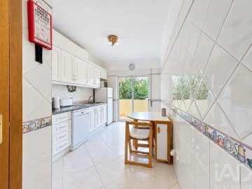 Apartamento T2 para Venda em Quarteira