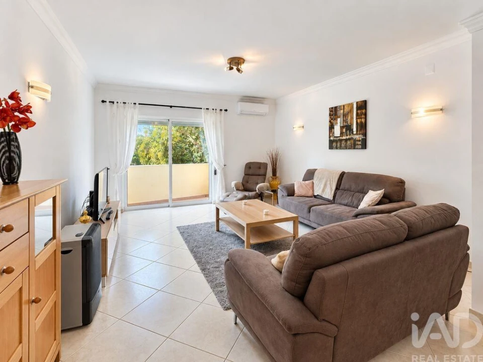 Apartamento T2 para Venda em Quarteira Foto 5