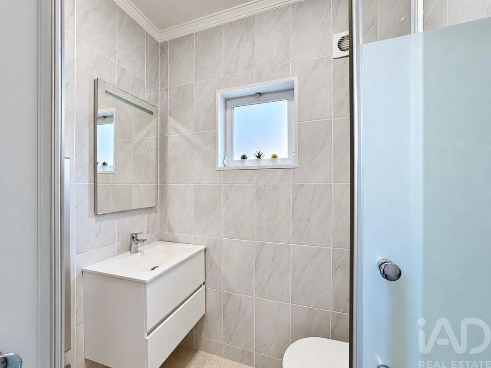 Apartamento T2 para Venda em Quarteira Foto 25