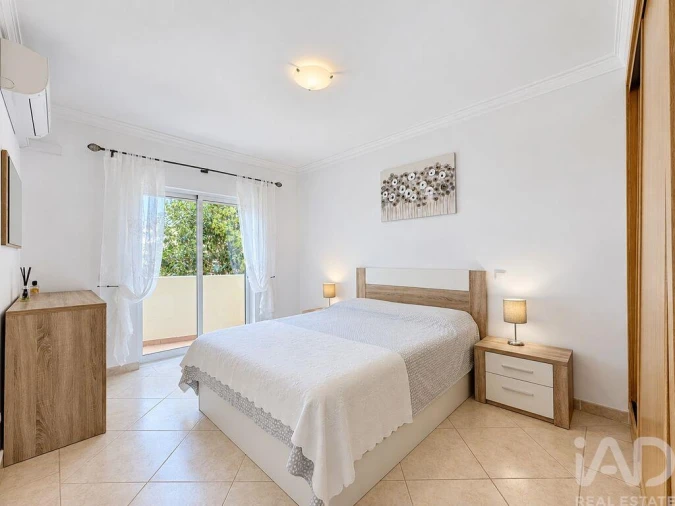 Apartamento T2 para Venda em Quarteira Foto 3
