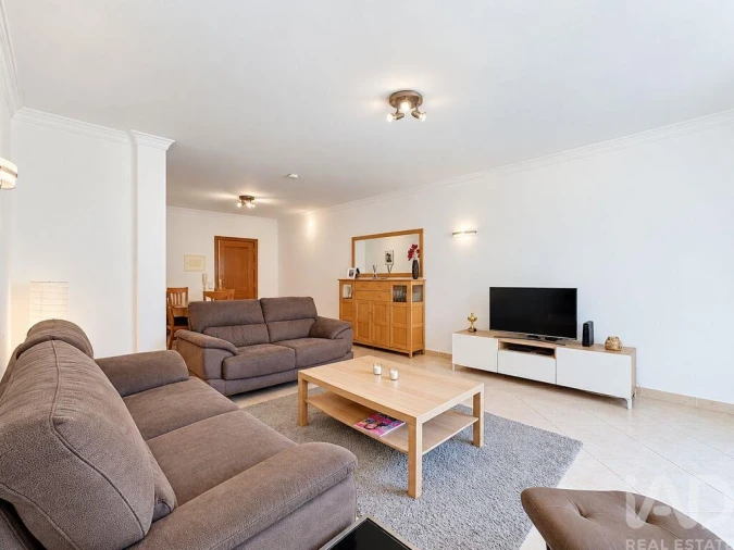 Apartamento T2 para Venda em Quarteira Foto 10
