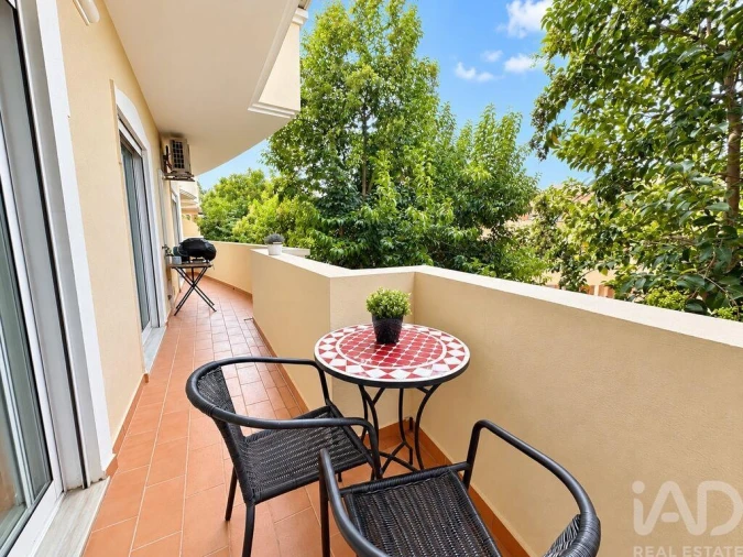 Apartamento T2 para Venda em Quarteira Foto 3