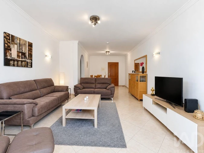 Apartamento T2 para Venda em Quarteira Foto 6