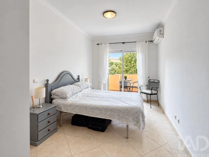 Apartamento T2 para Venda em Quarteira Foto 12