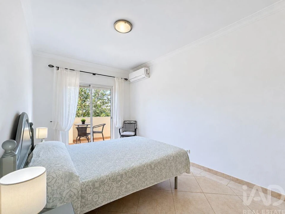 Apartamento T2 para Venda em Quarteira Foto 28