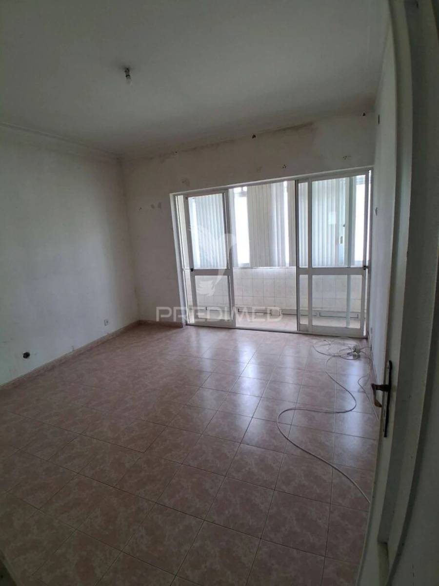 Apartamento T2 para Venda em Almada, Cova da Piedade, Pragal e Cacilhas Foto 3