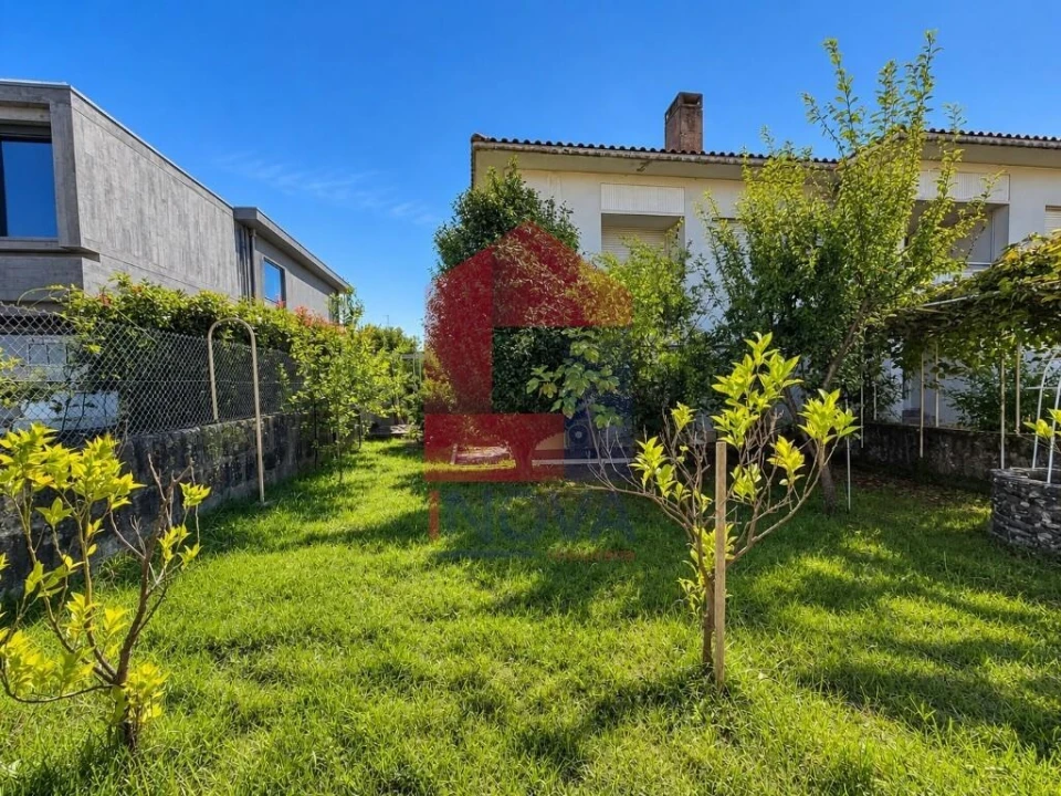 Moradia T5 para Venda em Braga (São José de São Lázaro e São João do Souto) Foto 9