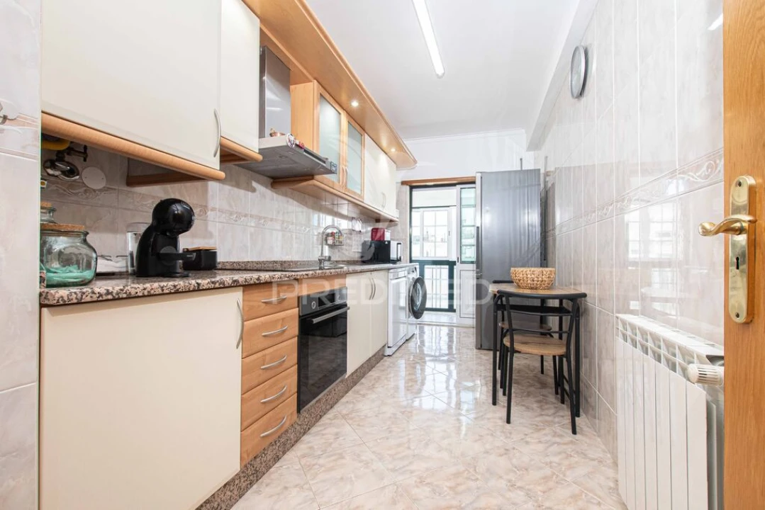 Apartamento T2 para Venda em Azambuja Foto 10