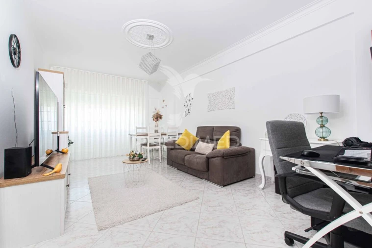 Apartamento T2 para Venda em Azambuja Foto 3