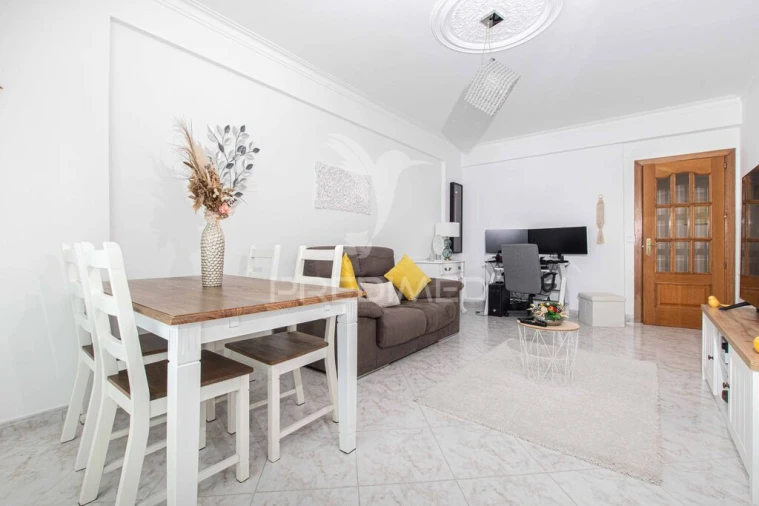 Apartamento T2 para Venda em Azambuja Foto 2
