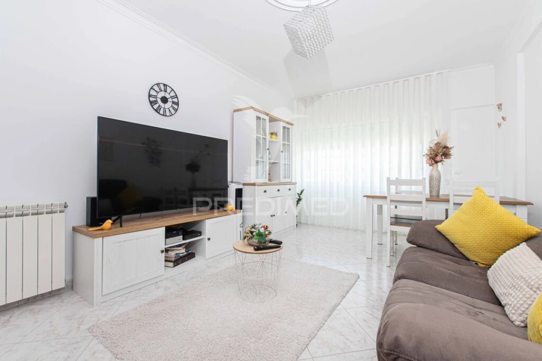Apartamento T2 para Venda em Azambuja Foto 1
