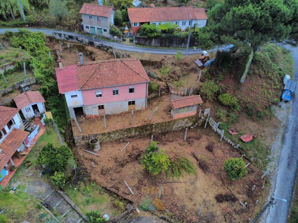 Moradia T3 para Venda em Vilela, São Cosme e São Damião e Sá Foto 5