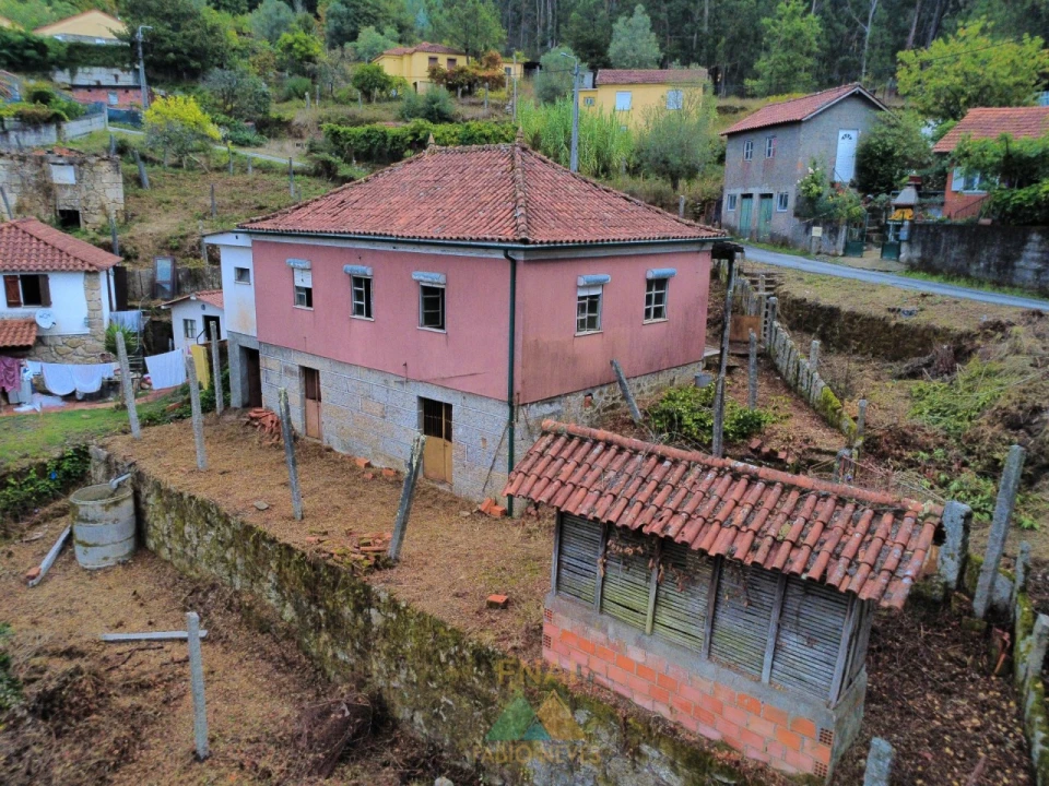 Moradia T3 para Venda em Vilela, São Cosme e São Damião e Sá Foto 3