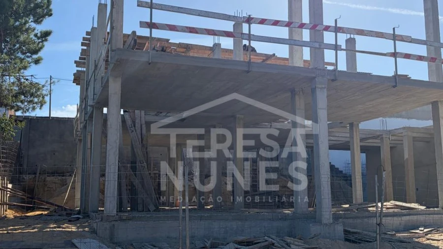 Moradia T2 para Venda em Fernao Ferro