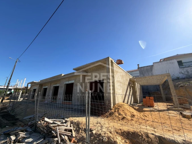 Moradia T3 para Venda em Fernao Ferro Foto 3
