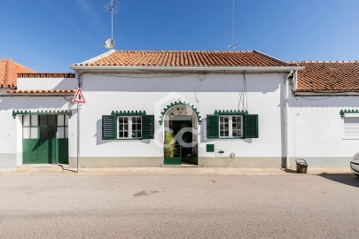 Moradia T2 para Venda em Canaviais