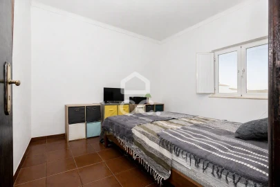 Moradia T2 para Venda em Canaviais
