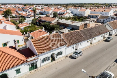 Moradia T2 para Venda em Canaviais