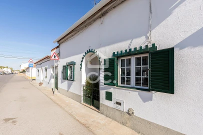 Moradia T2 para Venda em Canaviais