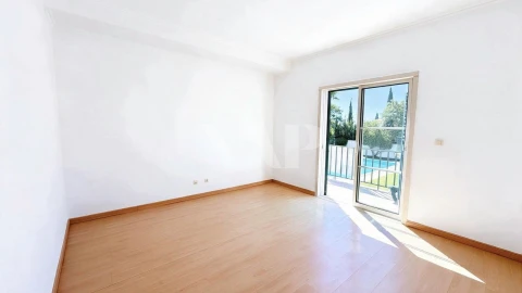 Moradia T2 para Venda em Quarteira