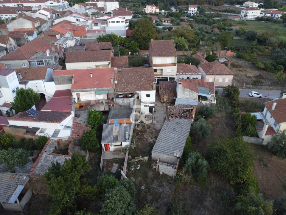 Moradia T4 para Venda em Avelar Foto 28