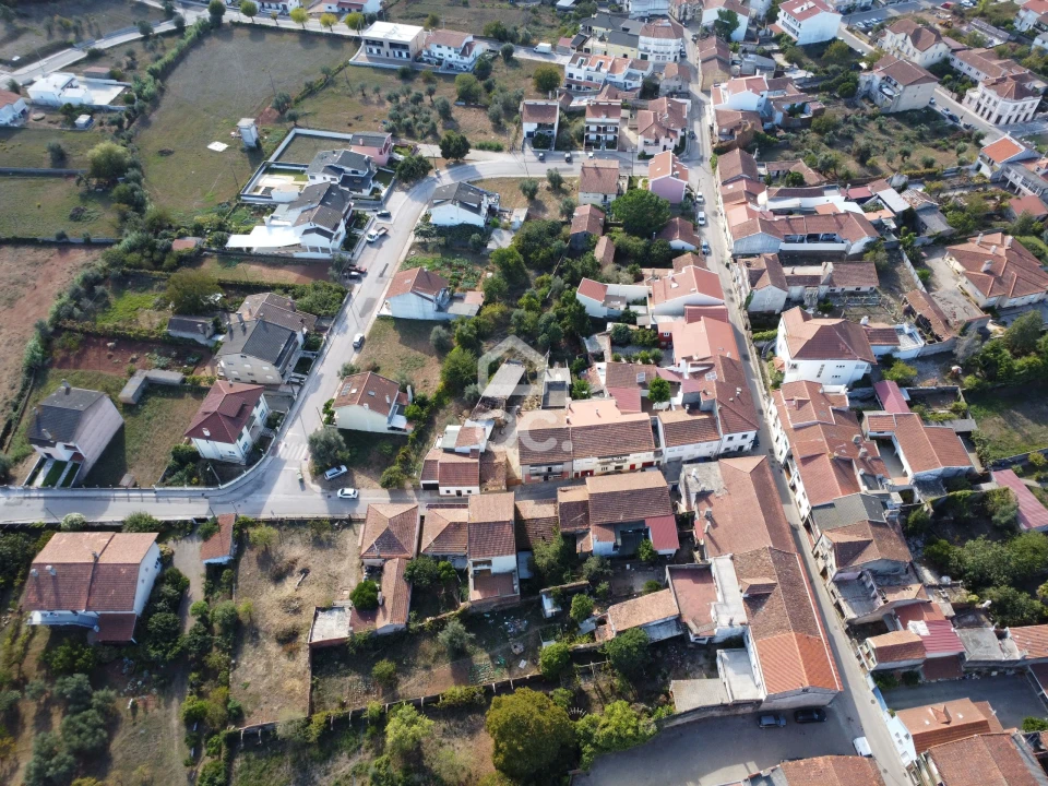 Moradia T4 para Venda em Avelar Foto 24