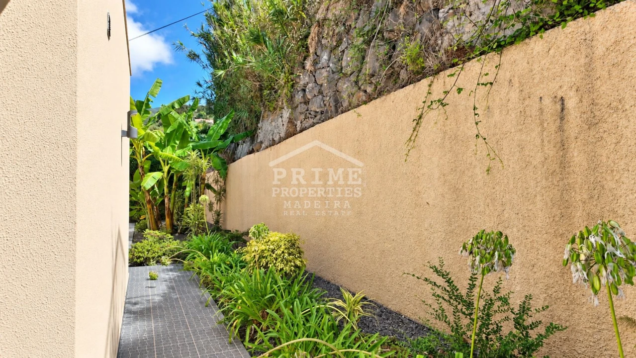 Moradia para Venda em Arco da Calheta Foto 50