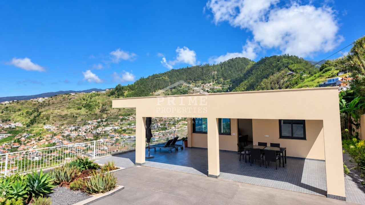 Moradia para Venda em Arco da Calheta Foto 2