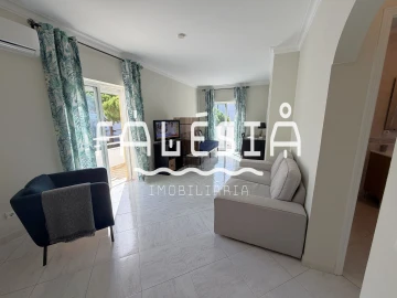 Apartamento T1 para Arrendamento em Albufeira e Olhos de Água