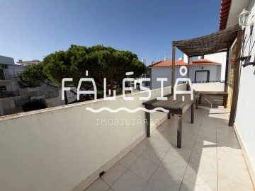 Apartamento T1 para Arrendamento em Albufeira e Olhos de Água