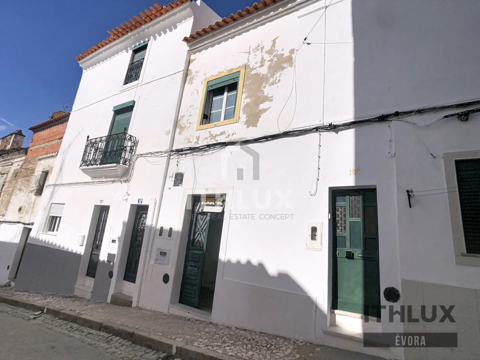 Moradia T3 para Venda em São João Baptista Foto 1