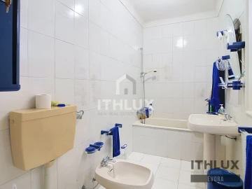 Moradia T2 para Venda em Nossa Senhora da Conceição e São Bartolomeu