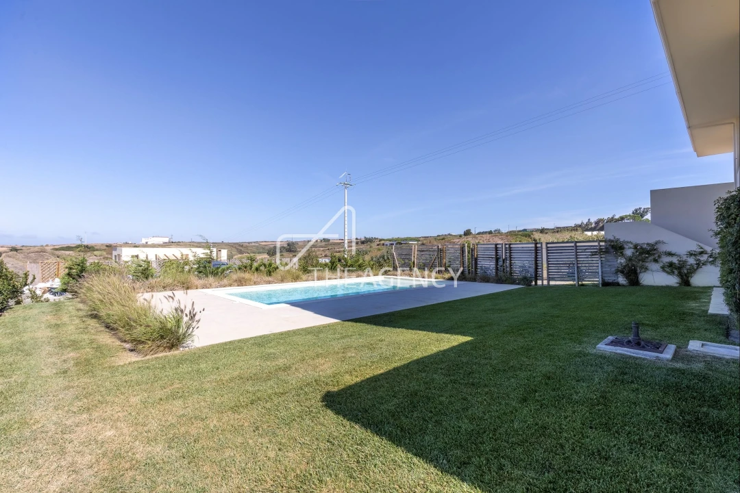 Apartamento T2 para Venda em Lourinhã e Atalaia Foto 20