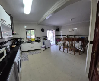 Moradia T3 para Venda em Castanheira do Ribatejo e Cachoeiras