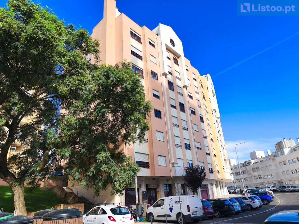 Apartamento T3 para Venda em Rio de Mouro Foto 37